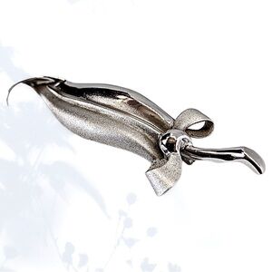 BOND BOYD - Vintage Sterling Leaf with Bow, Signed